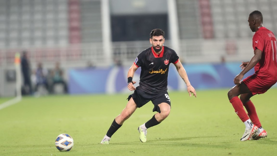 یاسین سلمانی هافبک پرسپولیس تهران در لیگ قهرمانان آسیا برابر الدحیل قطر